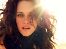 Kristen dijo que Angelina es ''talentosa, bella, exitosa, increíble y admirable persona''. ESPECIAL  /