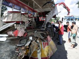 Así quedó el camión después de colisionar. El incidente dejó también 48 heridos. REUTERS  /
