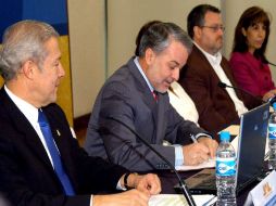 Imagen del gobernador el día de la presentación de la firma electrónica. ARCHIVO  /