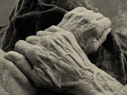 La anciana se encuentra desolada. ESPECIAL  /