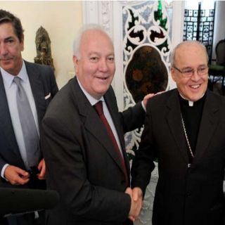 Canciller español se reúne en Cuba con Iglesia y gobierno