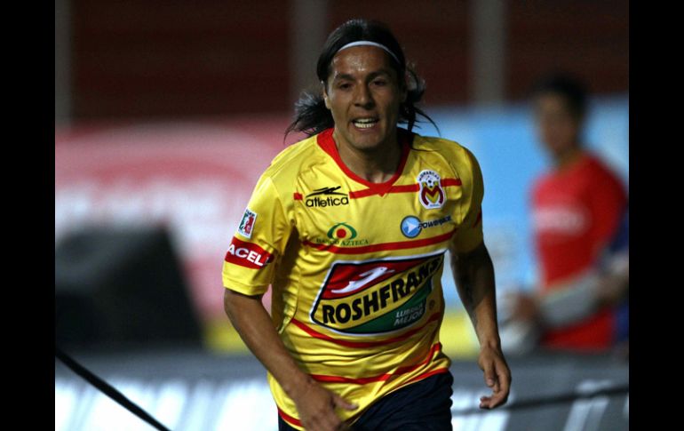 El delantero chileno de Monarcas Morelia, Hugo Droguett. MEXSPORT  /