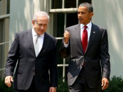 Ambos hombres se estrecharon la mano en una rueda de prensa conjunta, luefo irán a almorzar. EFE  /