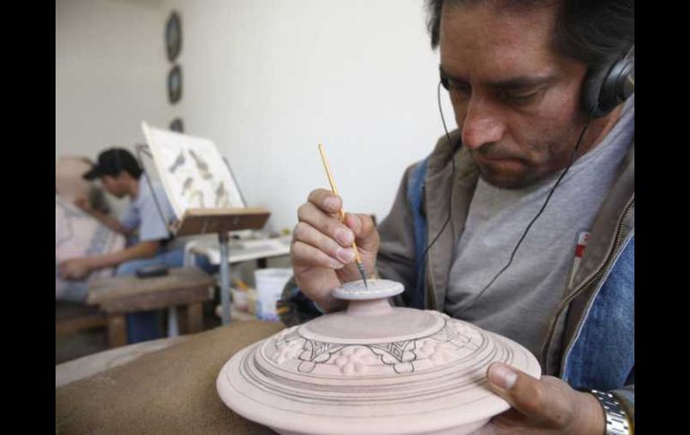 El padrón de artesanos registrados ha disminuido 40%, según reporta el Instituto de la Artesanía Jalisciense. ARCHIVO  /