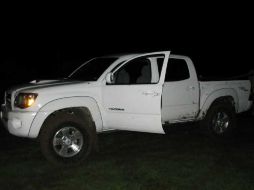 La camioneta Tacoma,blanca fue utilizada los sicarios para desplasarce por el Municipio de Yahualica. O. RUVALCABA  /