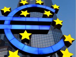 Los tentadores rendimientos podrían atraer a compradores dada la protección de la UE y el FMI  /