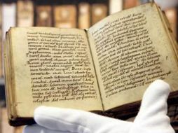 La pieza fue ilustrada sobre papel de pergamino. ESPECIAL  /