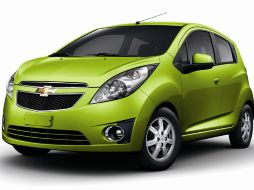 El coche tiene formas provocativas y buscará conquistar al público joven. ESPECIAL  /