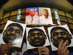 La euforia en la ciudad de Miami se desató, cuando LeBron hizo el sorpresivo anuncio. AP  /