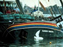 El 'Rainbow Warrior', que hace 25 años fue hundido por el servicio secreto francés. GREENPEACE.ORG  /