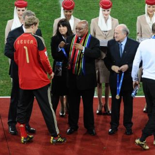 Zuma y Blatter premiaron a Alemania