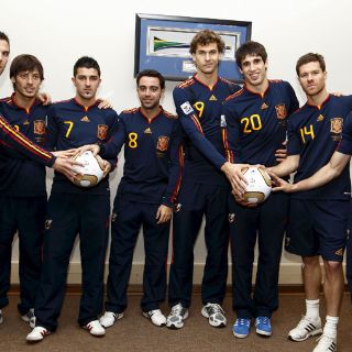 El azul es menos favorable para España en la final, según experto