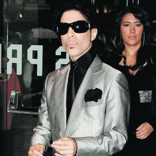 Prince se lanza contra la distribución digital