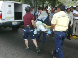 Personal del Semefo llevó el cuerpo al anfiteatro. ARCHIVO  /