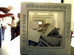 En medio de un operativo de policías del municipio de Durango y estatales, se desarrolla el cómputo distrital. ARCHIVO  /