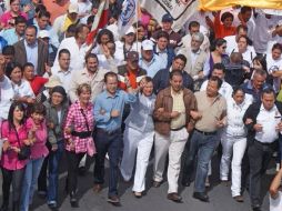 Los dirigentes del PAN y el PRD encabezaron este domingo la marcha por la legalidad electoral en Hidalgo. EL UNIVERSAL  /