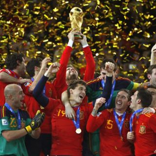 España alcanza la gloria