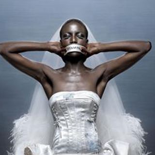 La alta costura italiana contra la 'Ley Mordaza' de Berlusconi