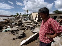 El paso del huracán Alex dejó destrozos en varias zonas de  Coahuila, como en Nueva Rosita. EFE  /