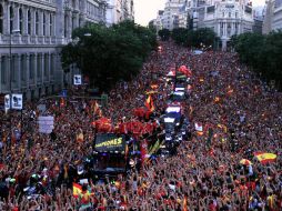 La Selección española, ganadora del Mundial de futbol, realizó un recorrido triunfal por el centro de la capital española. AFP  /