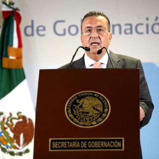 Empieza en Los Pinos diálogo sobre seguridad