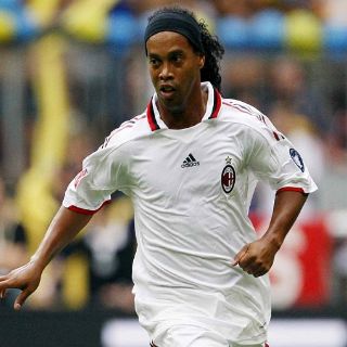 Ronaldinho quiere jugar por Flamengo