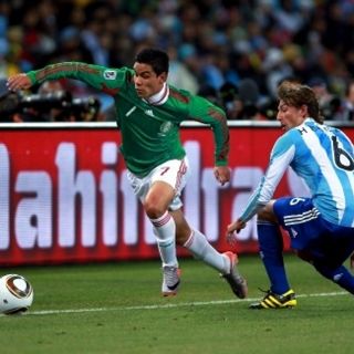 Barrera viaja a Inglaterra para reportarse con el West Ham