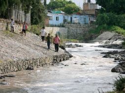 Canal de La Experiencia que pasa sobre Periferico al cruce con Alvaro Obregón en Zapopan. E. PACHECO  /