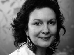 Clara Sánchez obtuvo el Premio Nadal 2010 y en el 2000, el Premio Alfaguara de Novela por Últimas noticias del paraíso. ESPECIAL  /