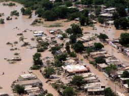 Las afectaciones de 'Alex' se extienden al centro del país. EFE  /