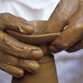 Impulsa Fonart el desarrollo integral de los artesanos del país