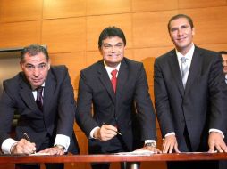 Gabino Cué junto con los gobernadores electos de Puebla y Sinaloa. NTX  /