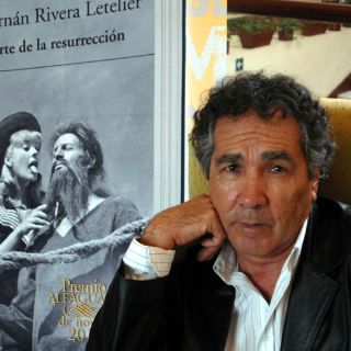 Exitosa presentación de novela de Hernán Rivera Letelier