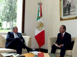 El Presidente Calderon ha estado recibiendo a los gobernadores electos de diversas entidades. Hoy, con Egidio Torre. EL UNIVERSAL  /