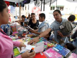 Para apoyar a los padres de familia en el próximo ciclo escolar, se organiza un feria de venta de útiles para escolares. ARCHIVO  /