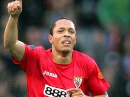 Foto de archivo de Adriano Correia, quien podría irse al Barcelona. ESPECIAL  /