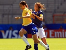 La brasileña Rafaelle (izq.) emparejó el marcador ante Suecia. SITO WEB FIFA  /
