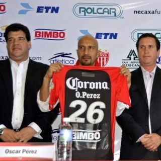 El 'Conejo' Pérez es presentado con los Rayos