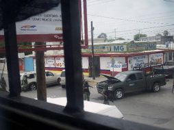 Soldados del Ejército Mexicano resguardan una de las zonas de Nuevo Laredo, doce sicarios y militares se enfrentaron varias horas. EFE  /