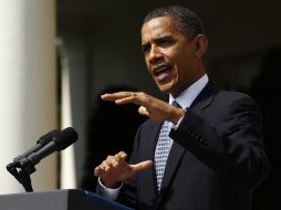 • Barack Obama, en la Casa Blanca, advirtió al público no dejarse llevar por el entusiasmo pues existe el riesgo de más fugas. REUTERS  /