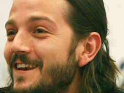 El actor proyectó su filme, se tomó fotografías, firmó autógrafos y jugó con jóvenes basquetbol. INFORMADOR ARCHIVO  /