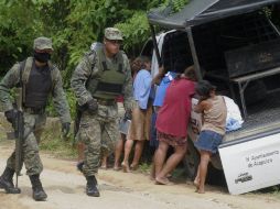 La Secretaría de Seguridad Pública de Guerrero señaló que los policías fueron tiroteados en un camino rural. EFE  /