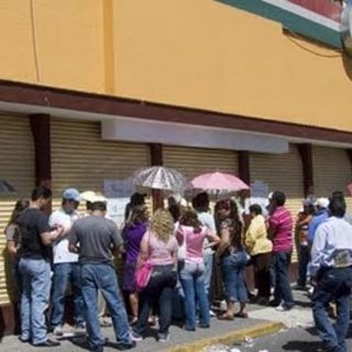 Acuden por liquidación ex trabajadores de LyFC