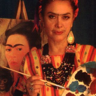 Ana Hally recuerda a Carlos Monsiváis y Frida Kahlo en espectáculo