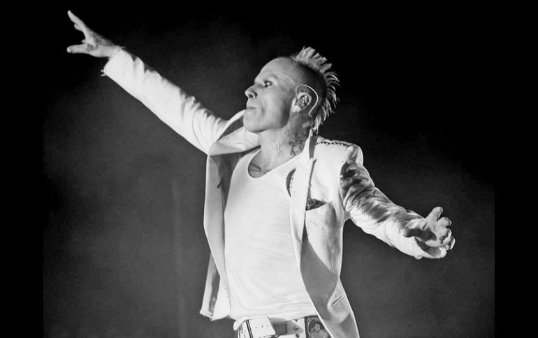 Keith Flint, vocalista de The Prodigy, ofreció una actuación explosiva. EFE  /