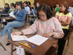 Maestros realizan el examen en una de las 314 sedes. Las hojas de respuesta serán procesadas mediante lectura óptica. EL UNIVERSAL  /