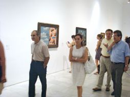 Josefina Vázquez Mota aprecia una obra de Salvador Dalí en el museo de Reina Sofía, en España. EL INFORMADOR J. VAZGARCI  /