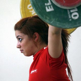 Oro y bronce en levantamiento de pesas en Mayagüez