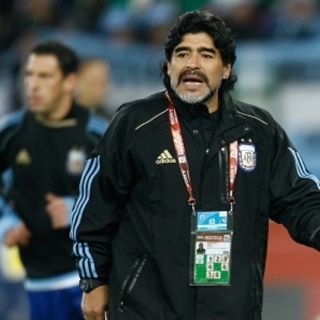 Maradona definirá continuidad en la Selección