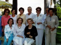 Melín, Marce, María de la O (Q.E.P.D.), Güera, Susan, Silvia, Gaby, Ana, Cuquis y Simone.  /